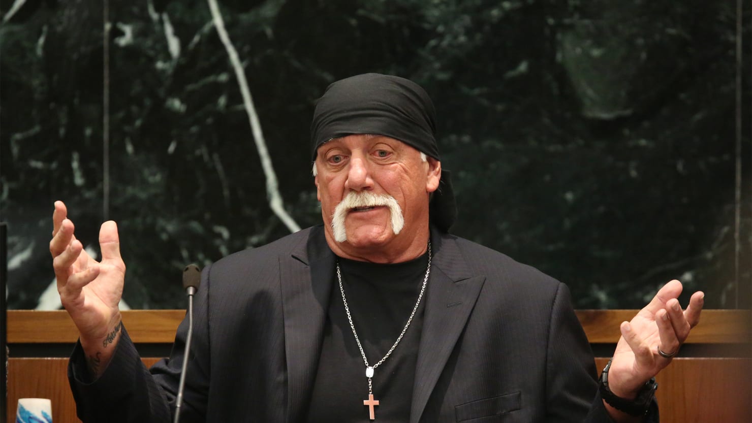 hulk-hogan_1581_107685482