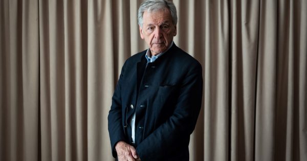 Κώστας Γαβράς: Με το δάχτυλο στη σκανδάλη